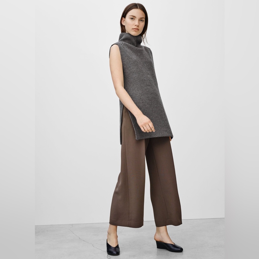 Aritzia sweater
